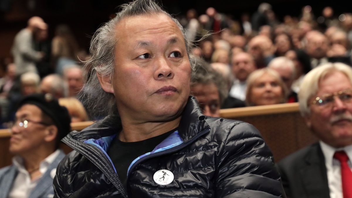 Jihokorejský režisér Kim Ki-duk zemřel na koronavirus